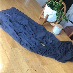 LuLuLemon - Beautiful blue jogger